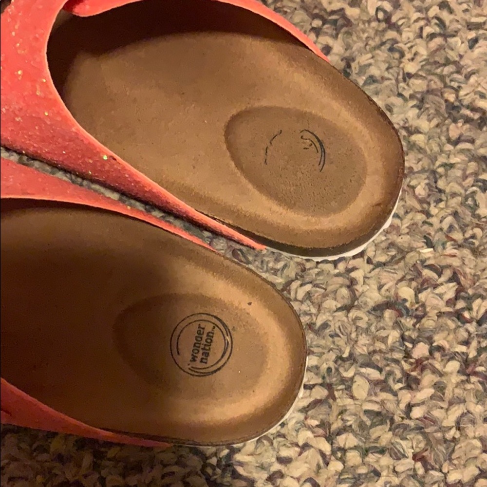 sandals - Picture 2 of 4